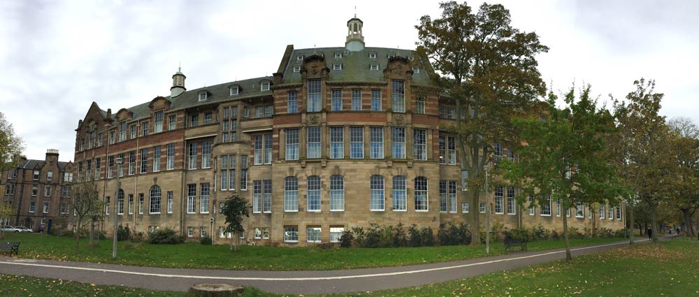 building-on-the-links-in-edinburgh