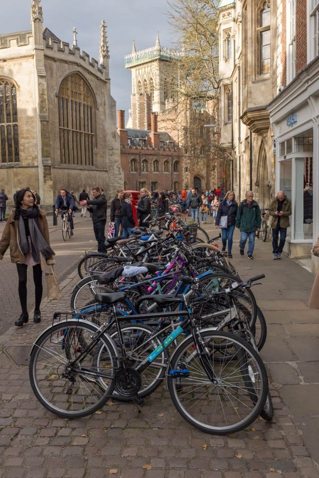 Bicycles, pedestrians and buildings in Cambridge, England