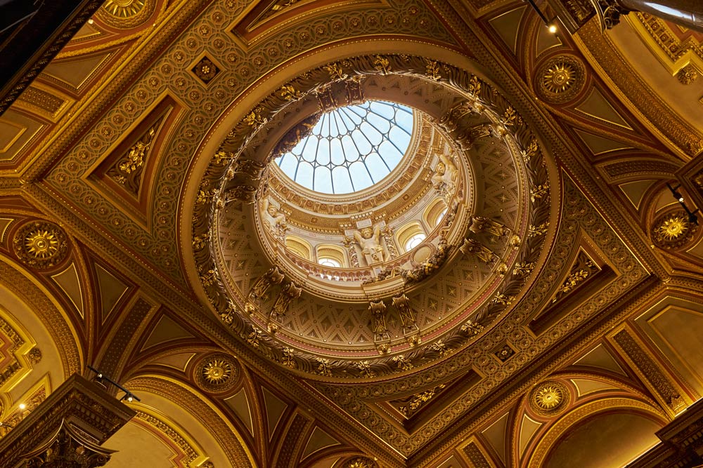 Cupola in the Fitzwilliam Museum in Cambridge at 1/125th second