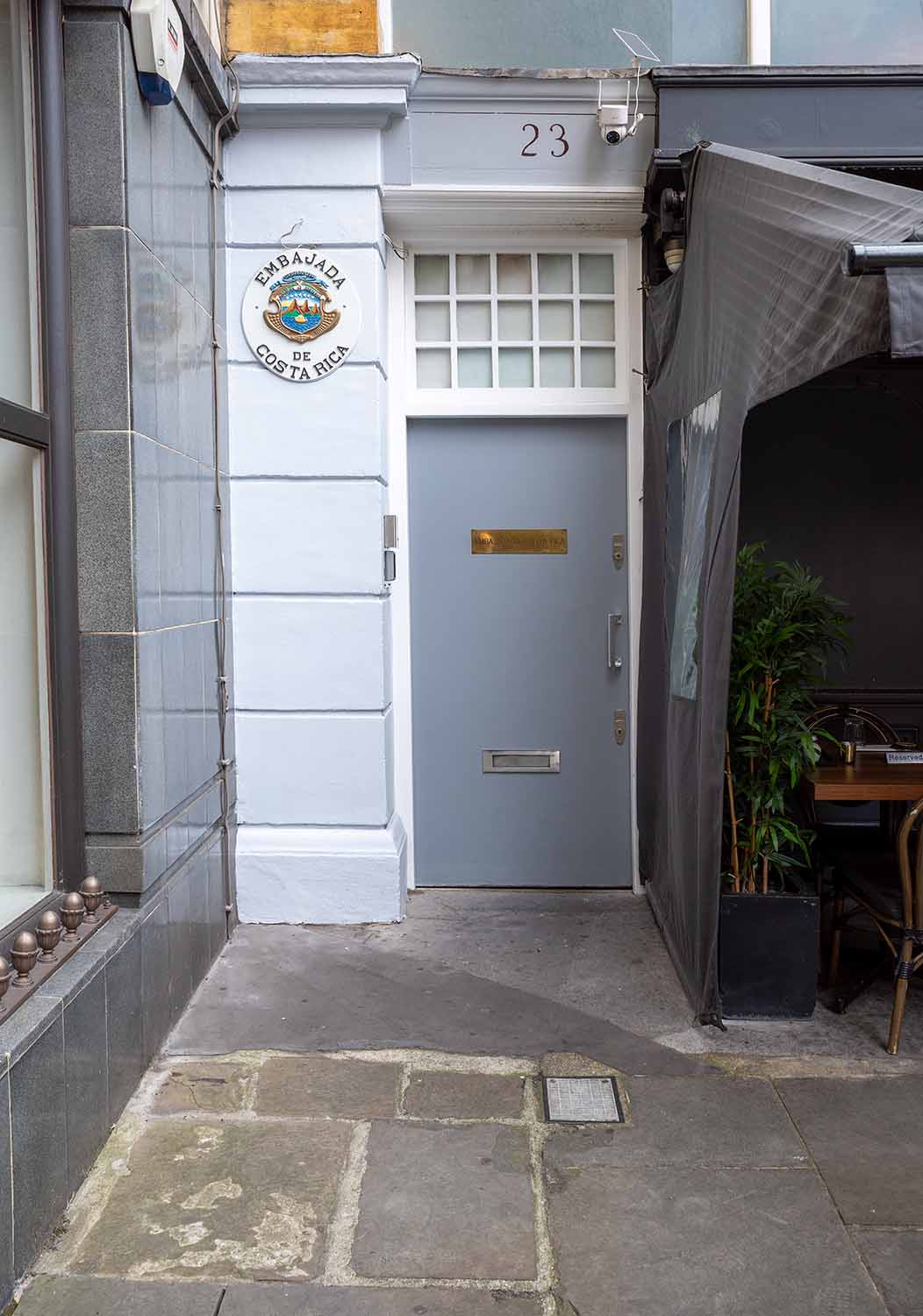 Embassy of Costa Rica at Wandering around London I have come across a couple of embassies that are notable. One is the embassy of Costa Rica at 23 Woodstock St, London W1C 2AS.