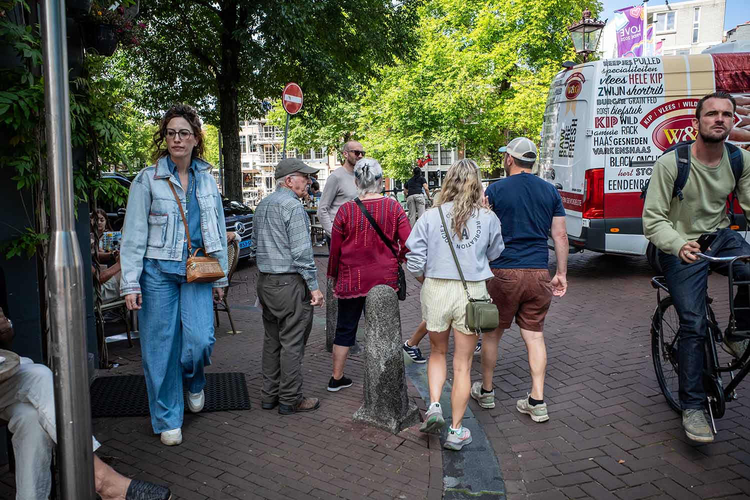 Amsterdam Street: Ricoh GRIII – Photograph Works